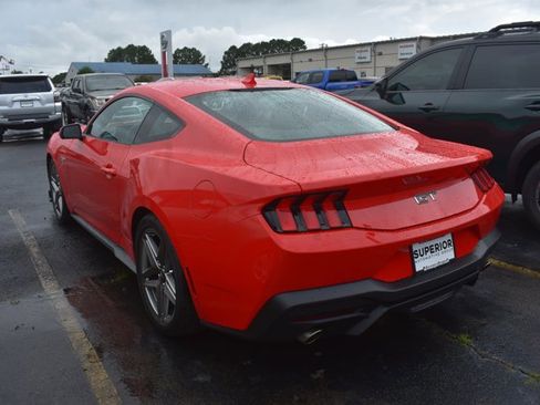 Used 2025 Ford Mustang GT Premium RWD image 6