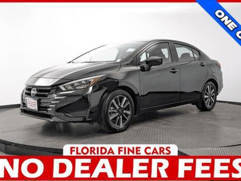 Used 2025 Nissan Versa SV FWD image 1