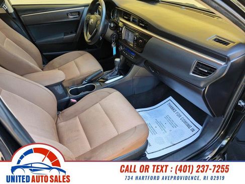 Used 2015 Toyota Corolla LE FWD image 13