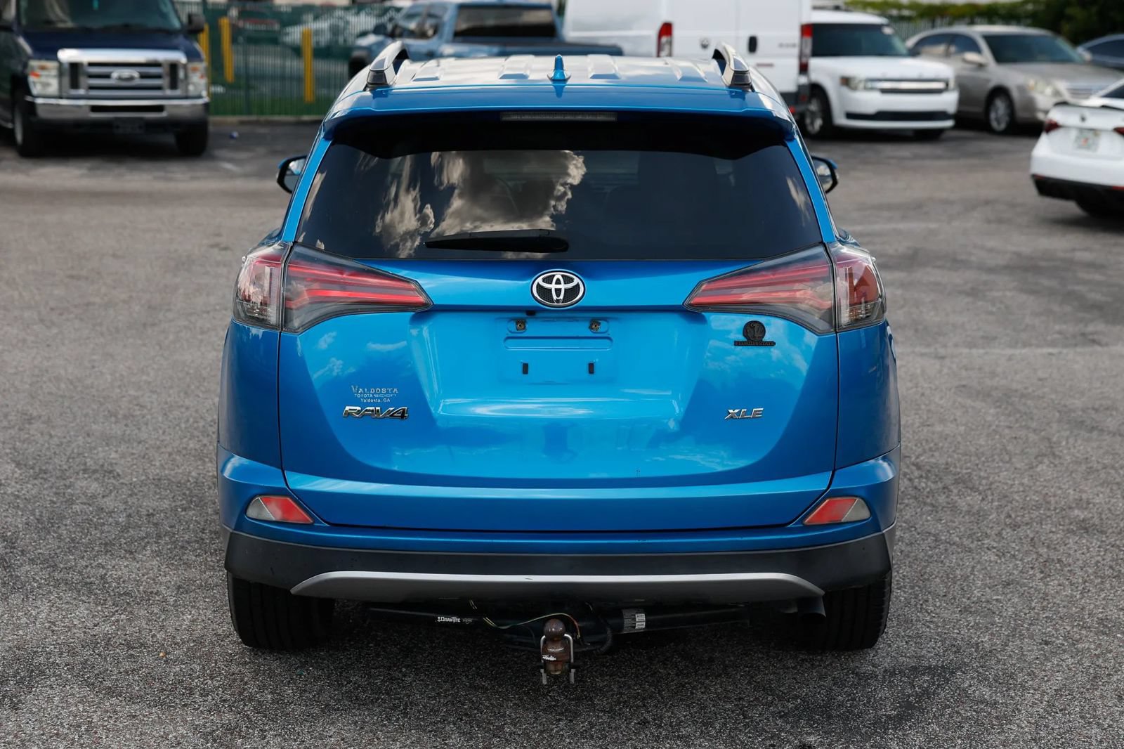 Used 2017 Toyota RAV4 XLE FWD image 5