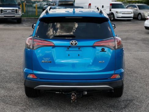Used 2017 Toyota RAV4 XLE FWD image 5