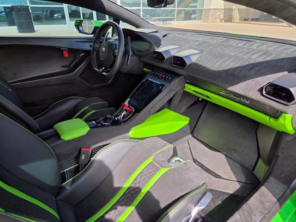Used 2024 Lamborghini Huracan Tecnica RWD image 11