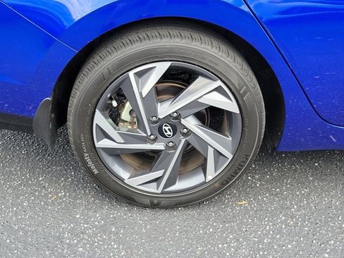 Used 2024 Hyundai Elantra Limited image 37