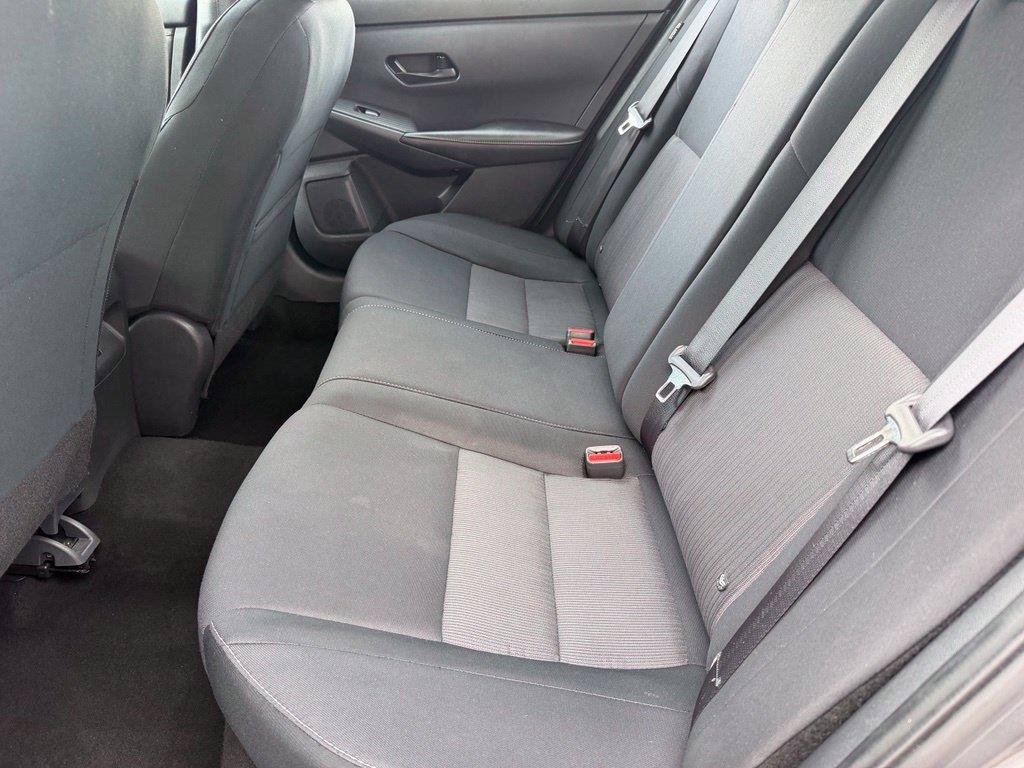 Used 2024 Nissan Sentra SV FWD image 11