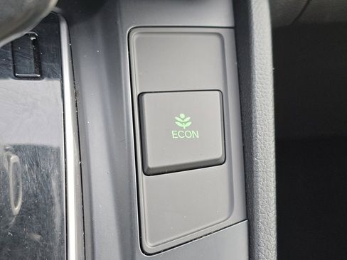 Used 2018 Honda CR-V Touring image 34