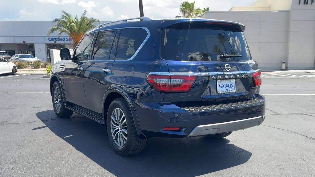 Used 2024 Nissan Armada SL w/ Captain's Chairs Package AWD/4WD image 8
