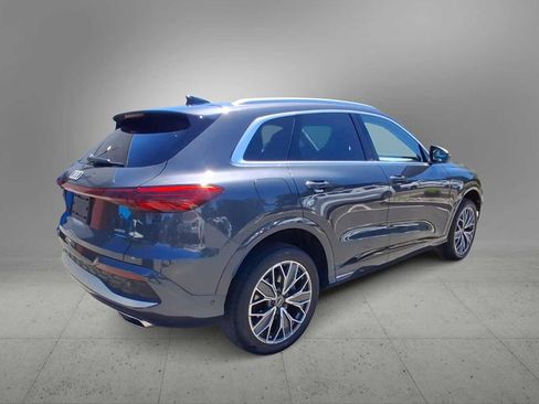 Certified 2025 Audi Q5 Premium w/ Premium Plus AWD/4WD image 8