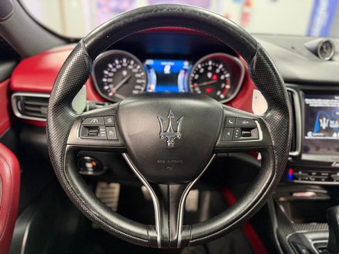 Used 2017 Maserati Levante w/ Sport Package image 17