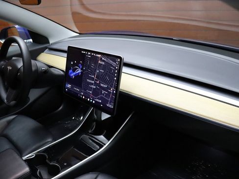 Used 2020 Tesla Model 3 Long Range image 62