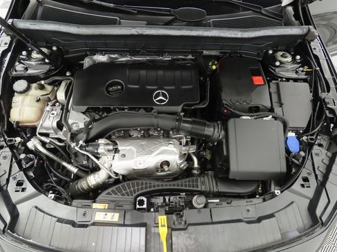 Certified 2022 Mercedes-Benz GLB 250 image 27