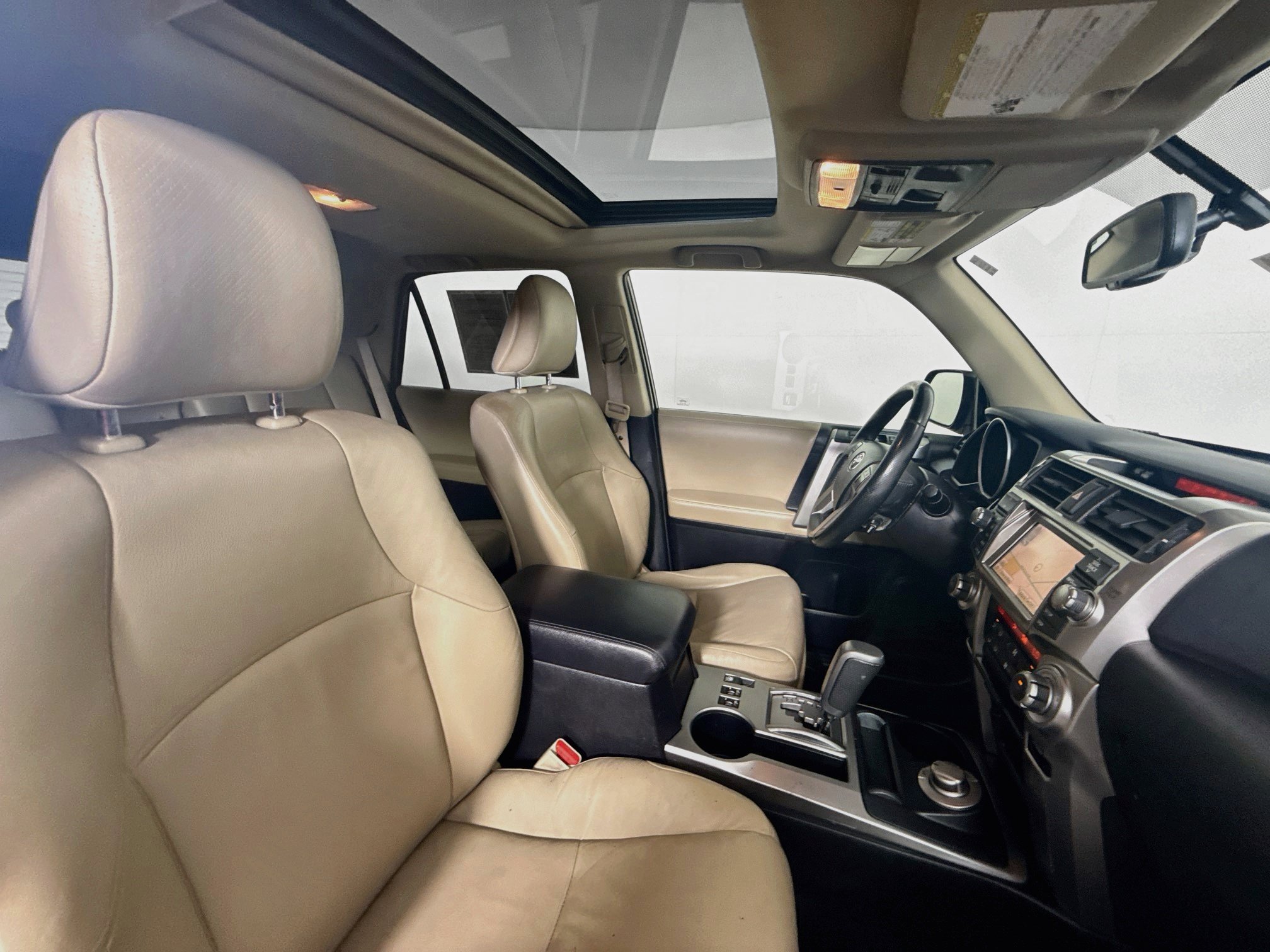 Used 2012 Toyota 4Runner Limited AWD/4WD image 28