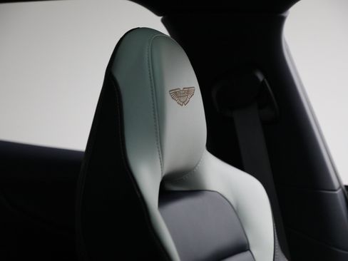 Used 2024 Aston Martin DBX 707 image 28