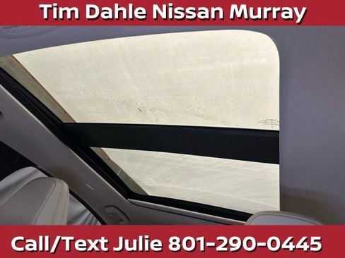 Used 2024 Nissan Ariya AWD image 33