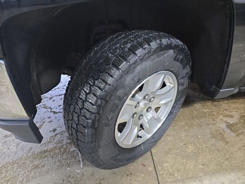 Used 2018 Chevrolet Silverado 1500 LT image 30