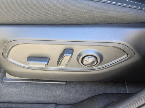 New 2025 Jeep Grand Cherokee Laredo X w/ Luxury Tech Group I image 21