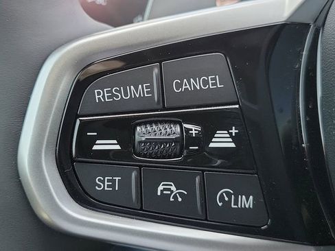 New 2026 BMW 330i Sedan RWD image 25