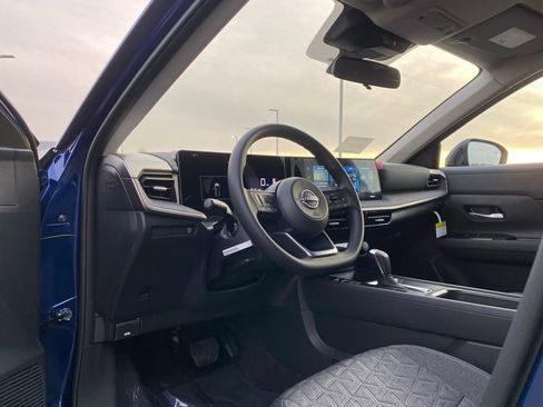 New 2026 Nissan Kicks SV image 10