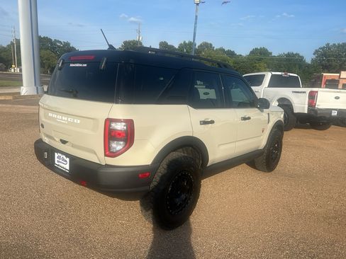 Used 2024 Ford Bronco Sport Badlands AWD/4WD image 4