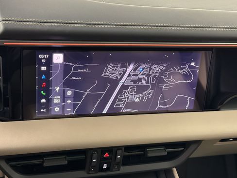 Used 2025 Porsche Macan 4 Electric image 27