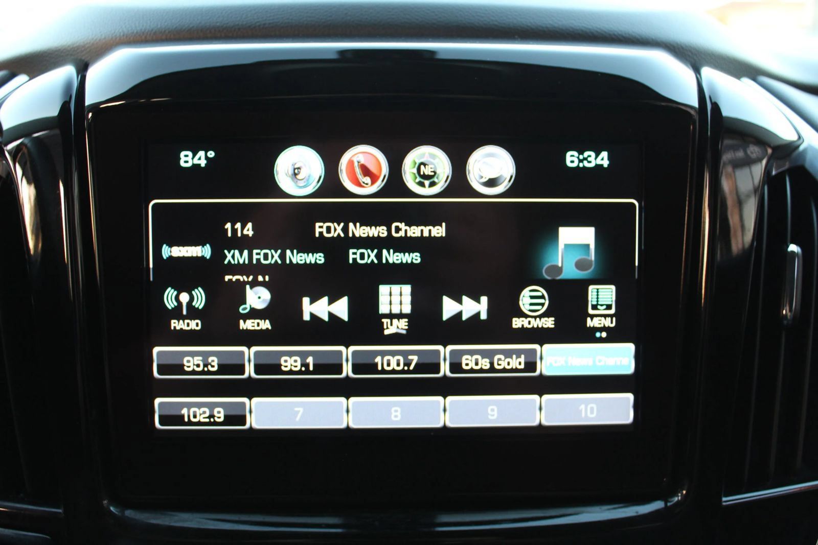 Used 2019 Chevrolet Traverse LT FWD image 21
