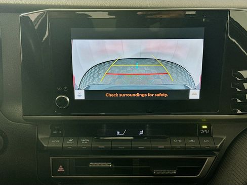 Used 2025 Toyota Camry SE image 23