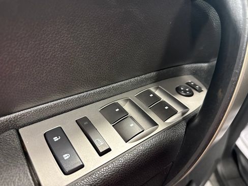 Used 2013 Chevrolet Silverado 2500 LT w/ Snow Plow Prep Package AWD/4WD image 12