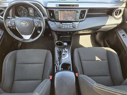 Used 2017 Toyota RAV4 XLE image 5