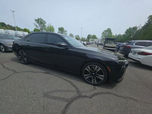 Certified 2025 BMW 750e xDrive image 10
