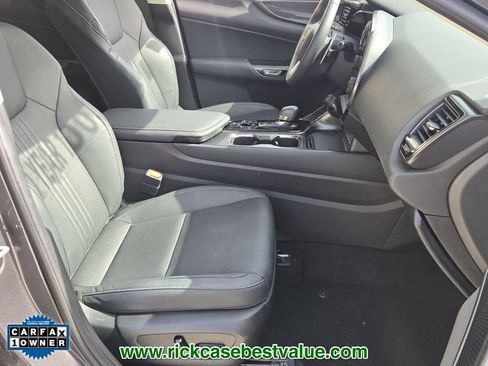 Used 2024 Lexus NX 250 FWD w/ Towing Package (2000 Lbs) image 18