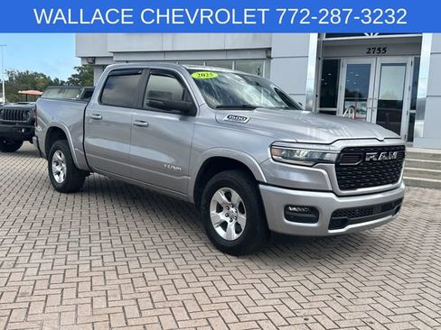 Used 2025 RAM 1500 Big Horn RWD image 5