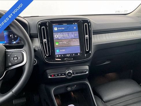 Used 2025 Volvo XC40 B5 Plus AWD/4WD image 7
