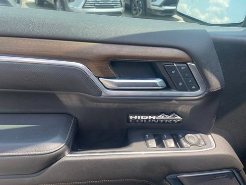 Used 2022 Chevrolet Silverado 1500 High Country w/ High Country Premium Package AWD/4WD image 11