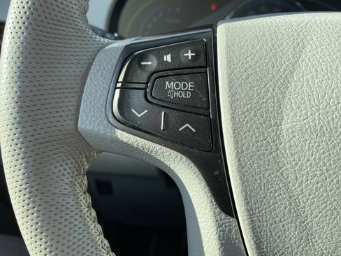Used 2014 Toyota Sienna XLE image 25
