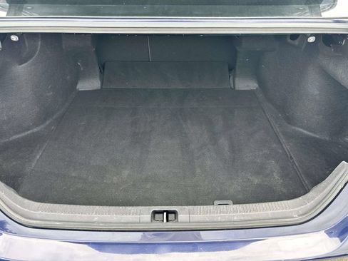 Used 2021 Toyota Camry SE FWD image 12