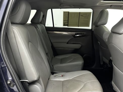 Used 2023 Toyota Highlander Limited image 36