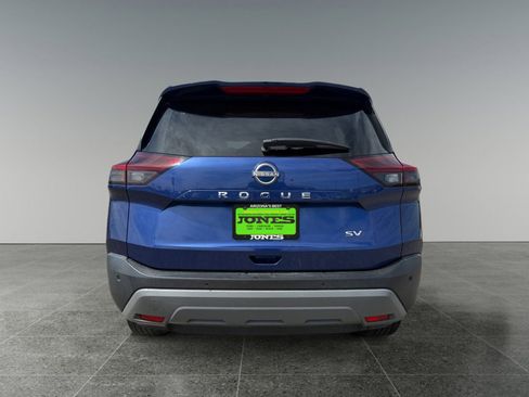 Used 2023 Nissan Rogue SV FWD image 5