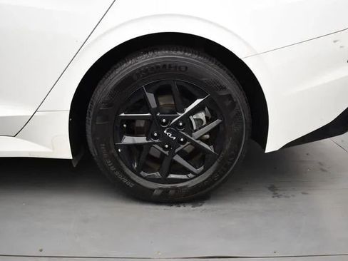 Used 2025 Kia K5 LXS FWD image 35