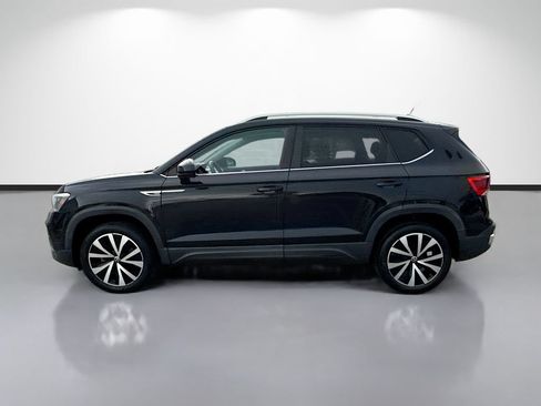 Used 2022 Volkswagen Taos SE FWD image 6