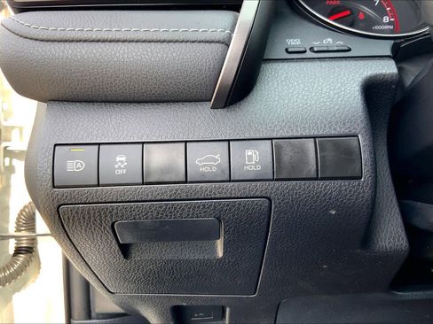 Certified 2022 Toyota Camry XSE image 32