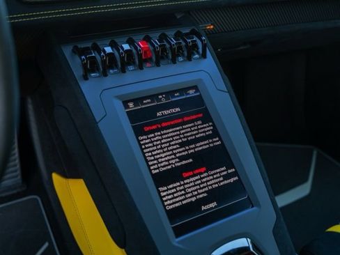 Used 2022 Lamborghini Huracan STO RWD image 19
