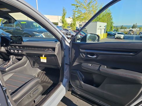 Used 2025 Honda CR-V Sport-L image 12