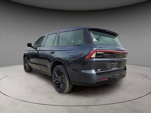 New 2025 Lincoln Navigator Reserve w/ Jet Appearance Package image 14