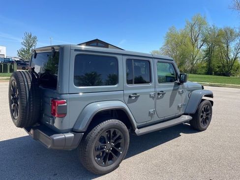 Used 2025 Jeep Wrangler Unlimited Sahara image 3