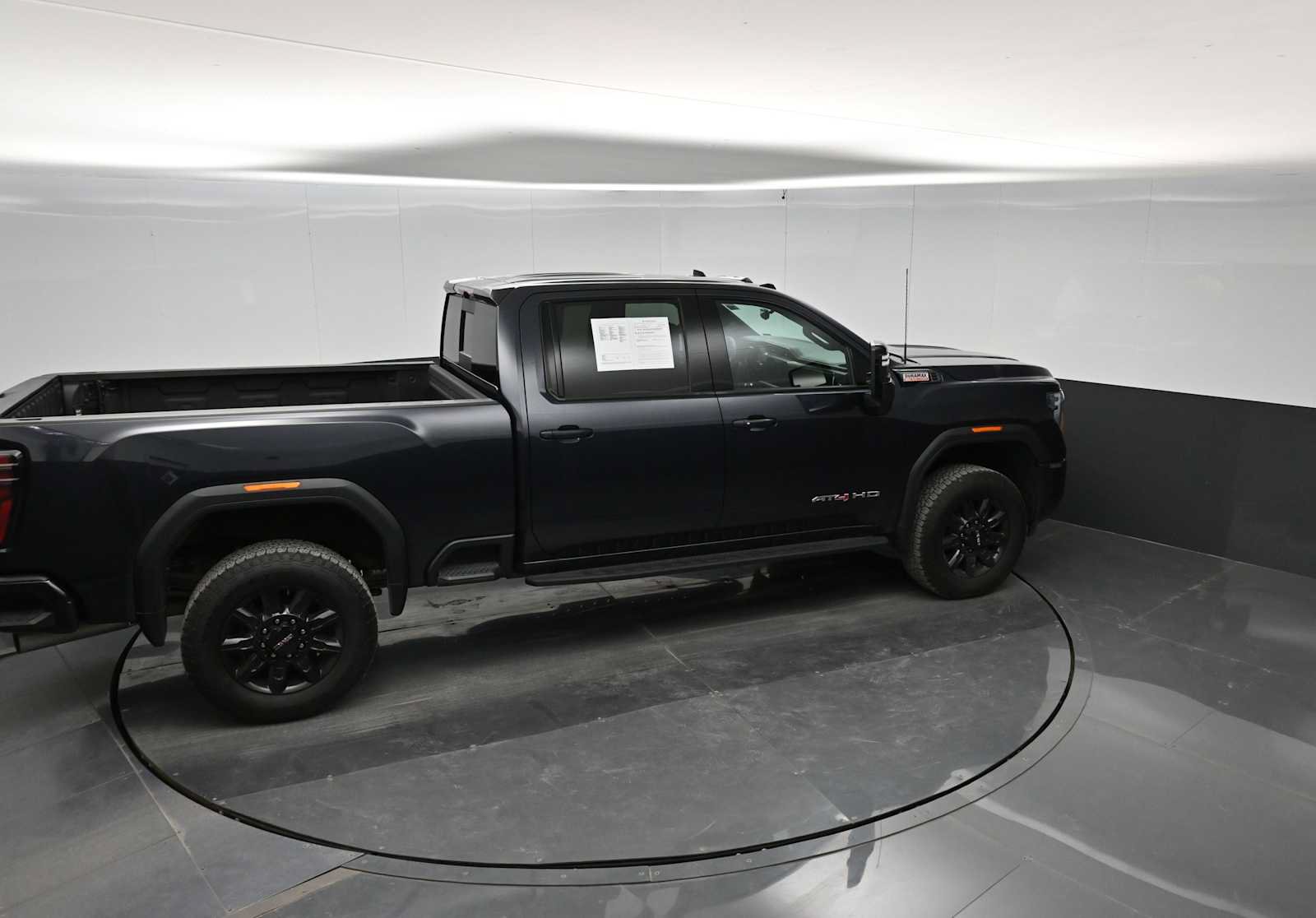 Used 2024 GMC Sierra 2500 AT4 w/ AT4 Premium Plus Package AWD/4WD image 40
