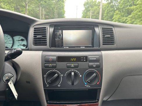 Used 2004 Toyota Corolla LE FWD image 22