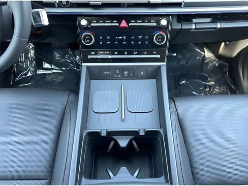 Used 2024 Hyundai Santa Fe Limited image 22