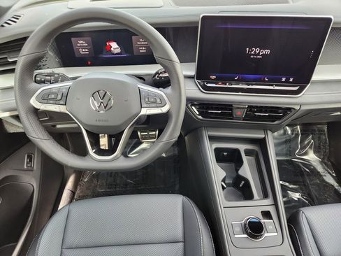 New 2026 Volkswagen Tiguan SE R-Line AWD/4WD image 3