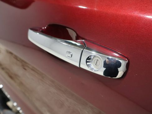 Used 2019 Jeep Grand Cherokee Limited image 10