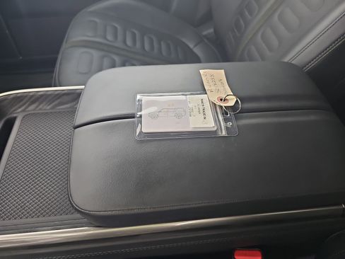 Used 2023 Rivian R1S Adventure image 28