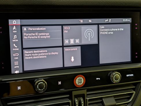 Certified 2026 Porsche Macan AWD/4WD image 35